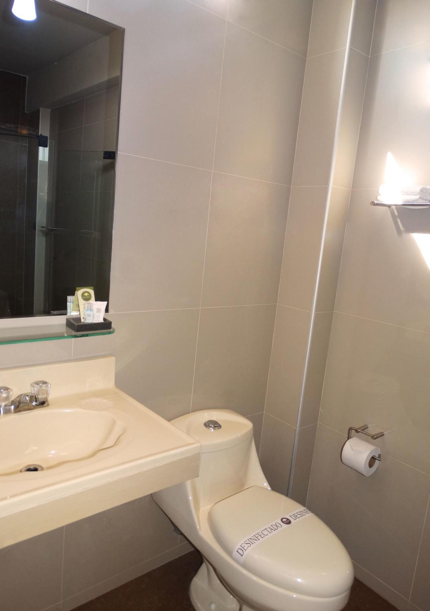 Hotel Gran Sipan Чиклайо Номер фото