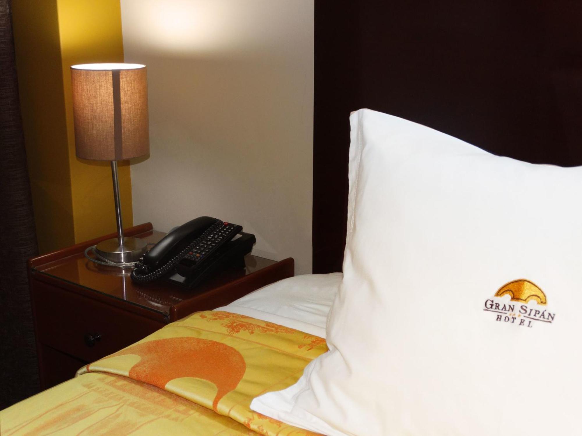 Hotel Gran Sipan Чиклайо Номер фото