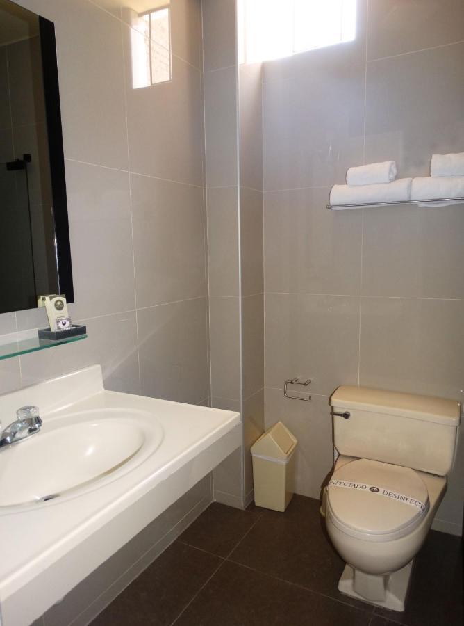Hotel Gran Sipan Чиклайо Номер фото